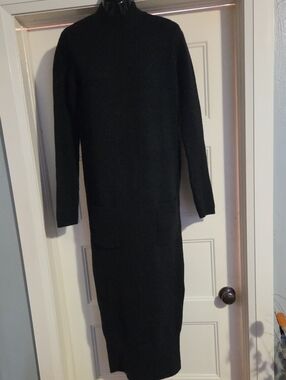Jackson Rowe Black Long Sleeve Knit Midi Dress